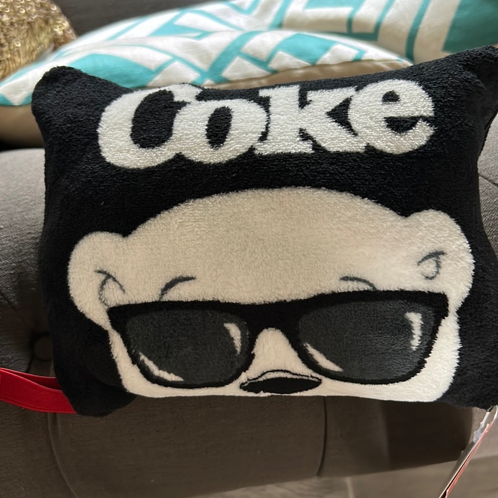 Coke travel blanket nwt giftable condition